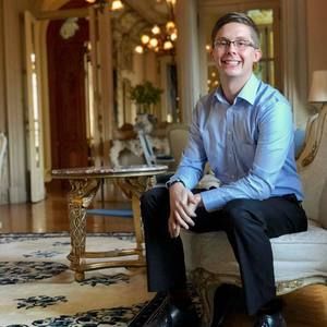 Meet your Posher, Justin